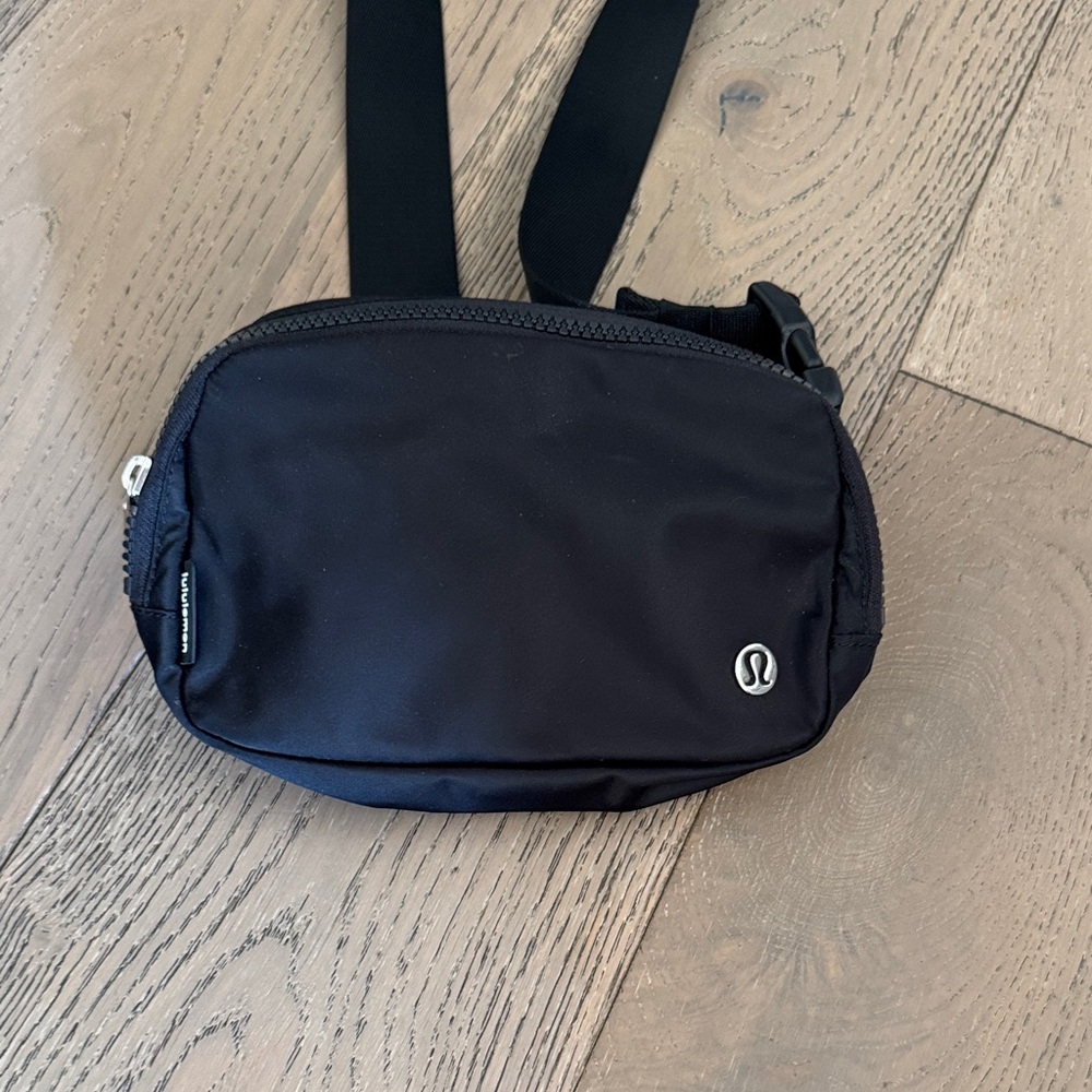lululemon athletica Black Belt Bag